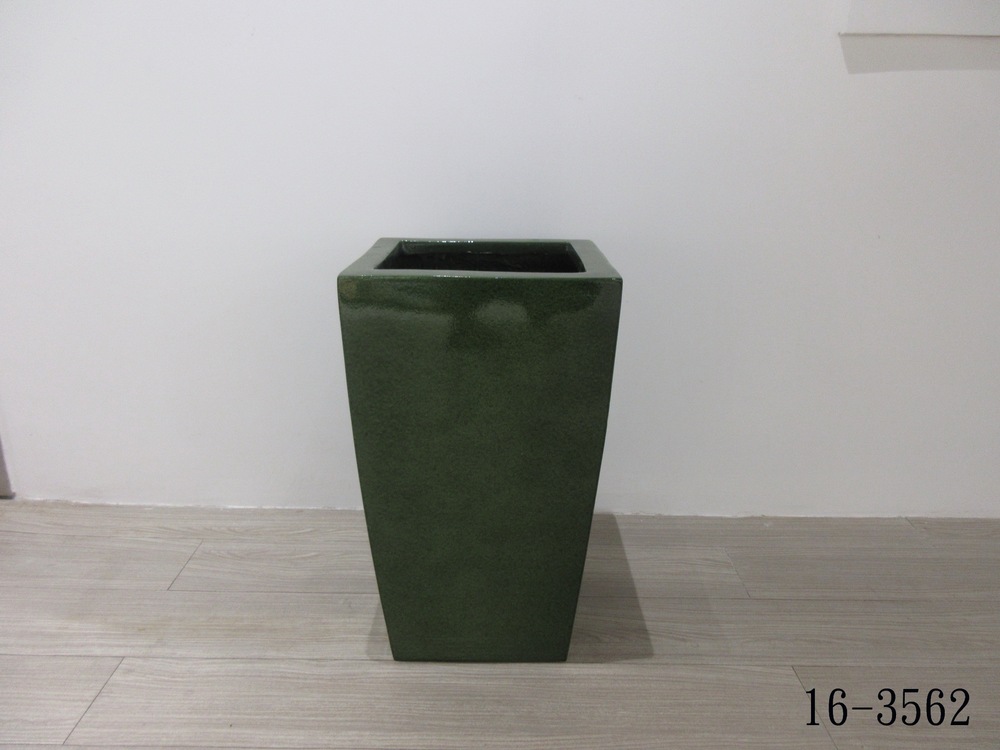 16-3562