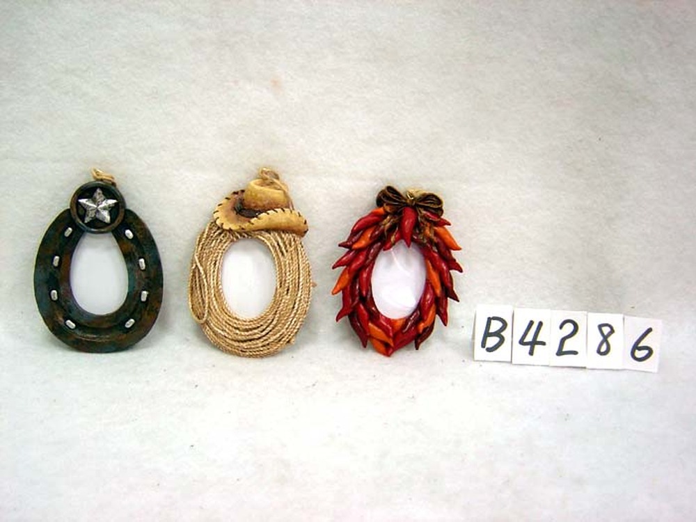 Other Material/Frame ornament
