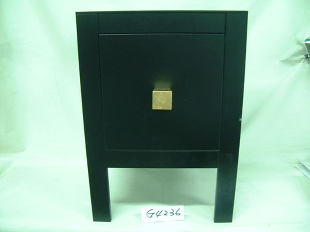 Other Material/Side table