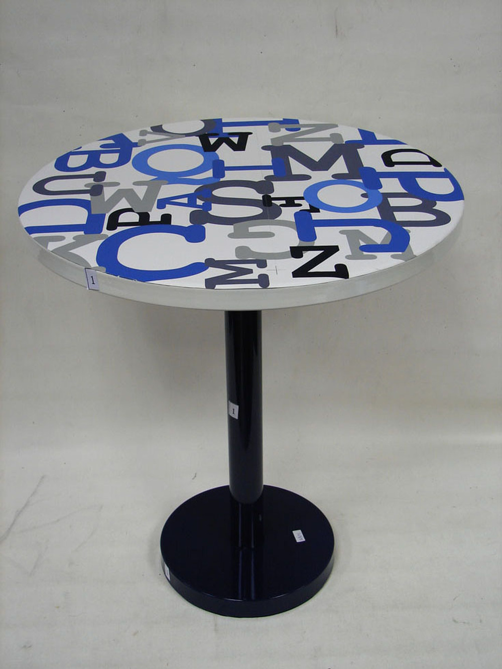 Other Material/Side table 