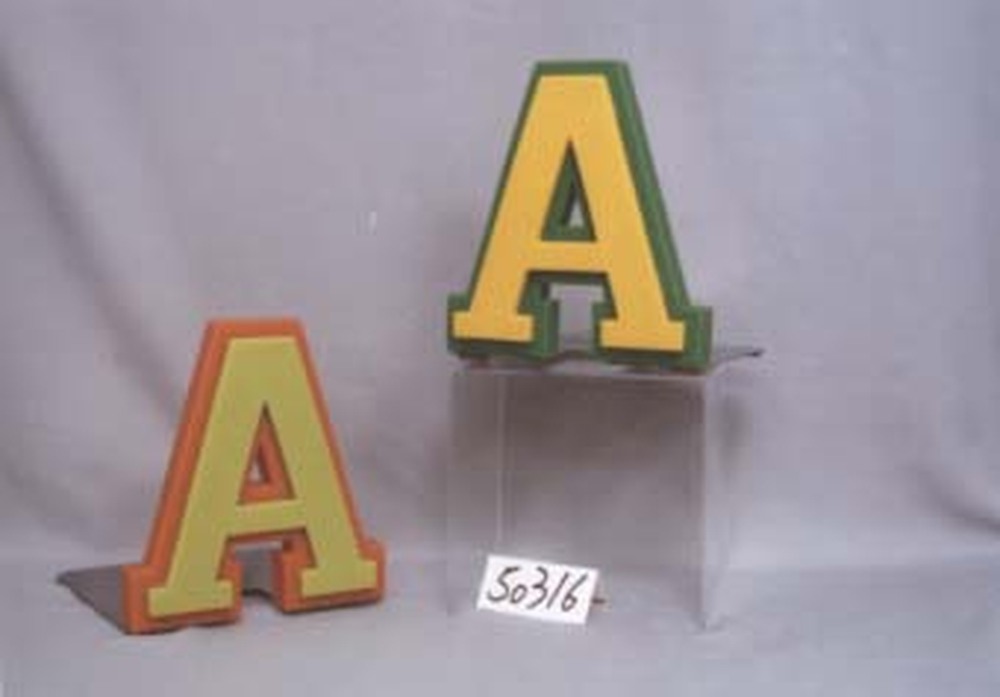 Other Material/Table Decor 