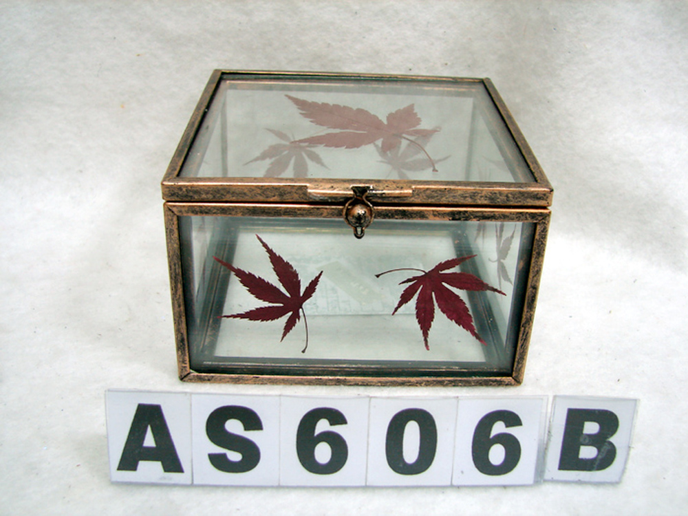 Other Material/Table Decor 