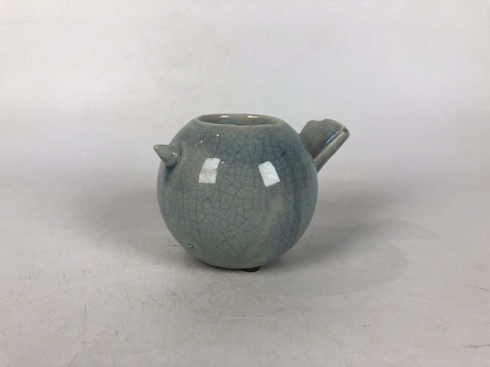 CANDLE HOLDER