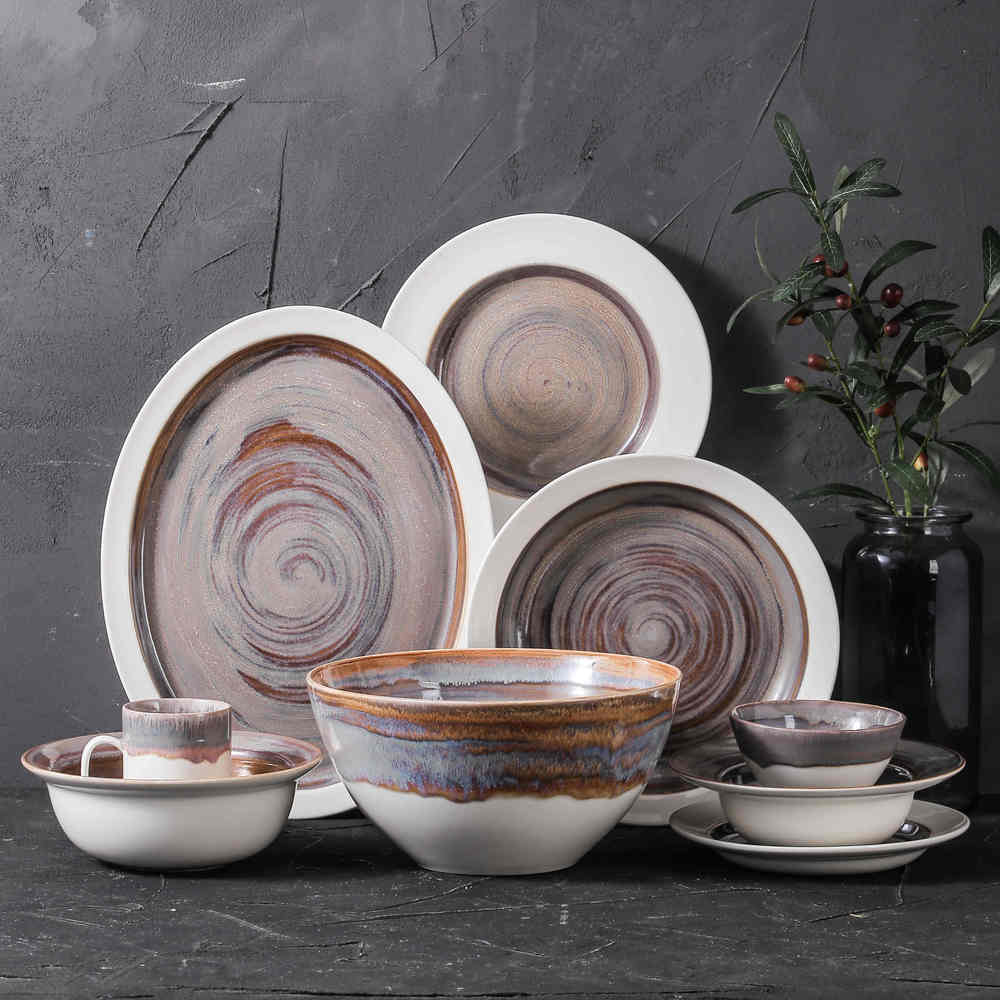 Dinnerware set