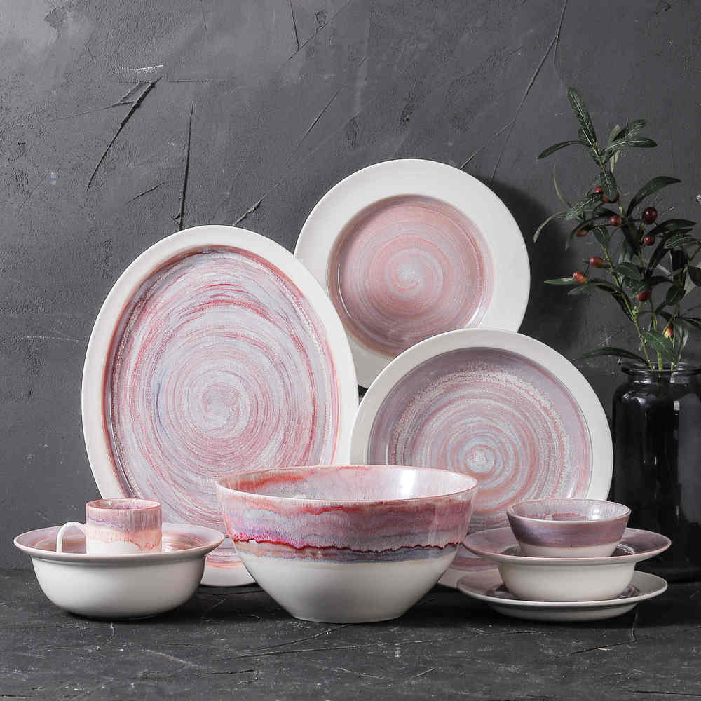 Dinnerware set