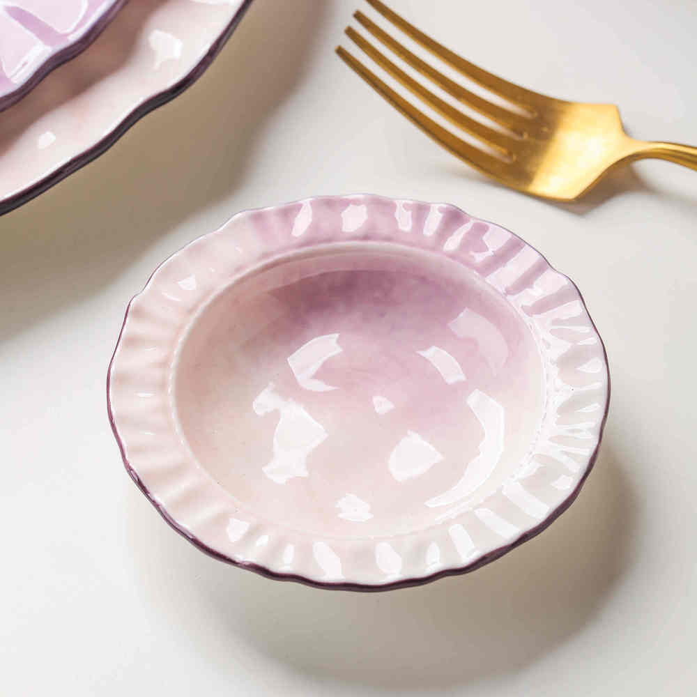 Dinnerware set