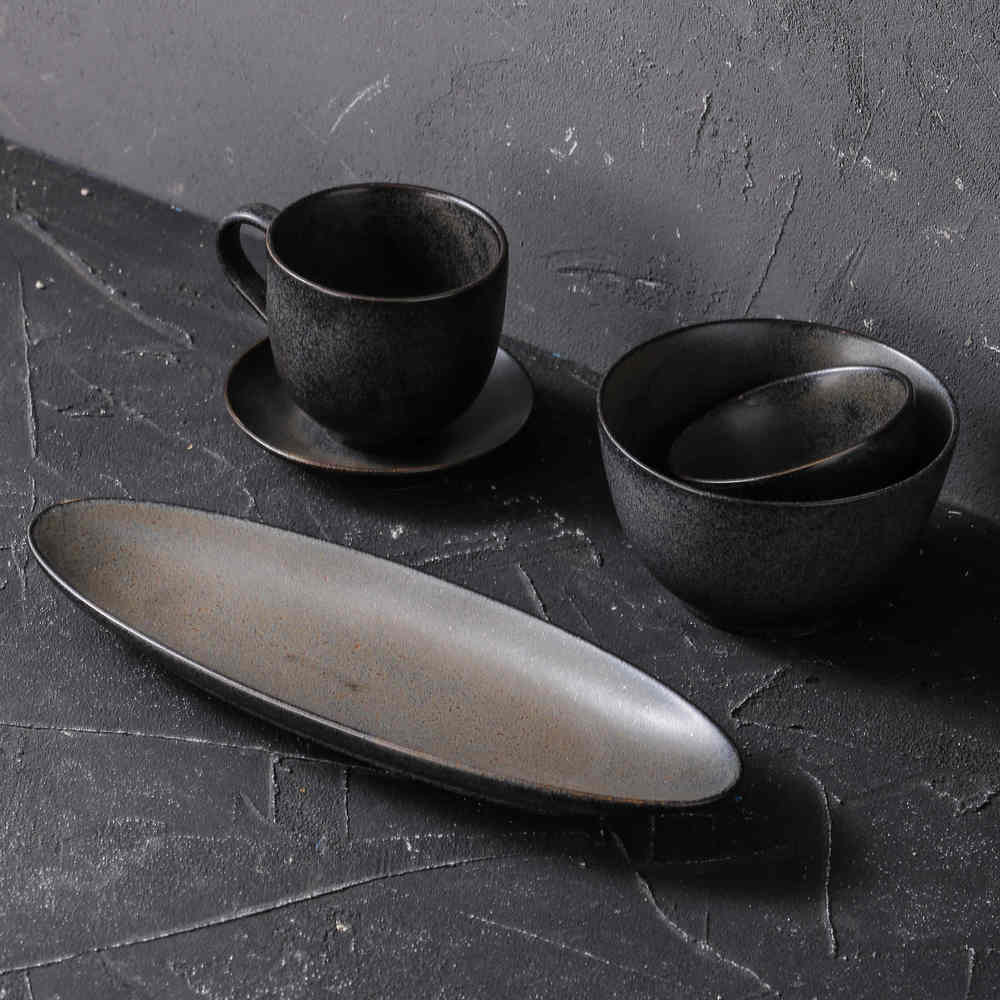Dinnerware set