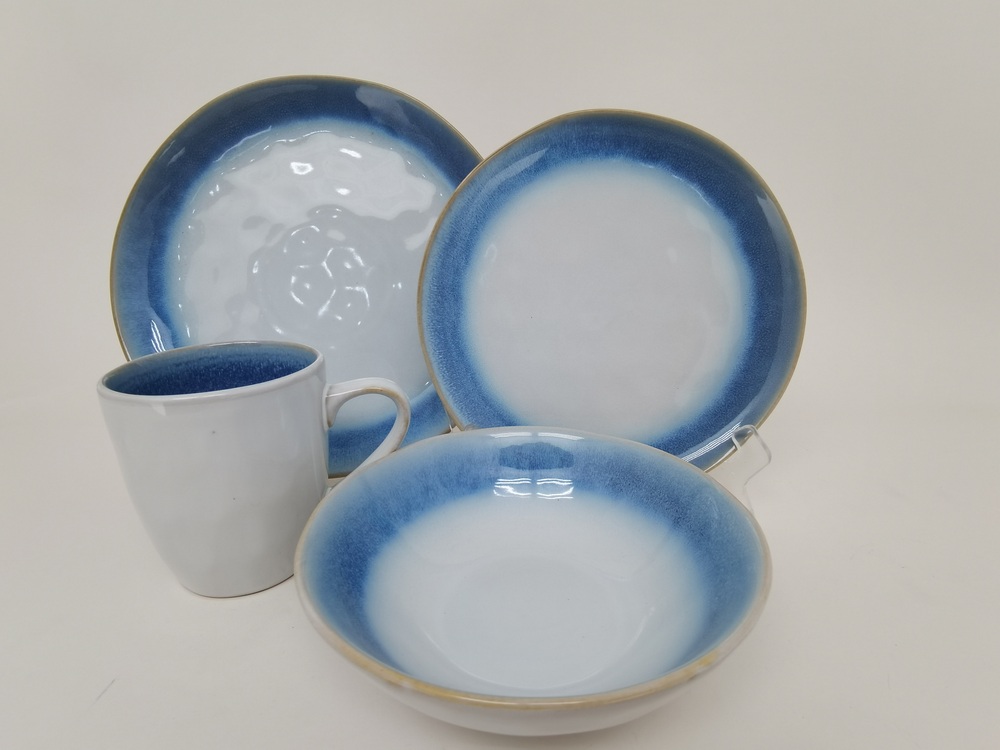 Dinnerware set
