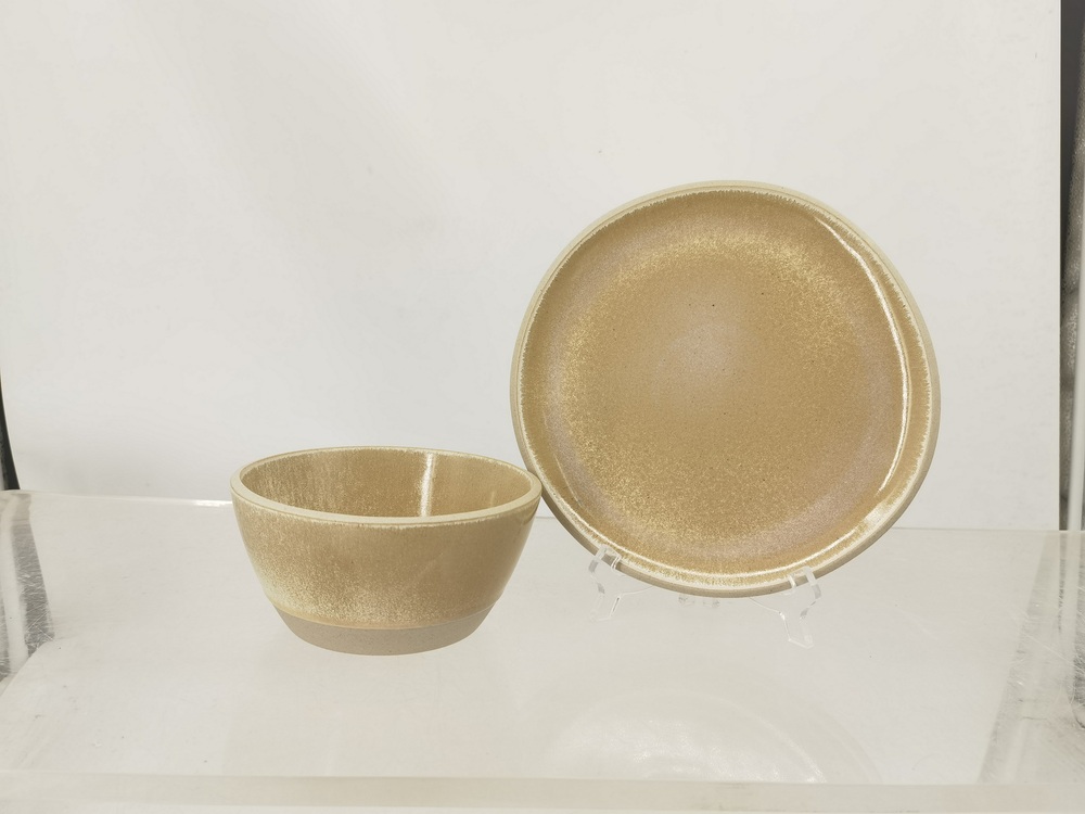 Dinnerware set