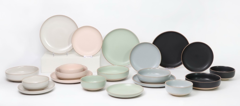 Dinnerware set
