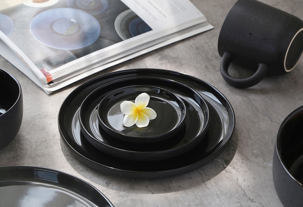 Dinnerware set