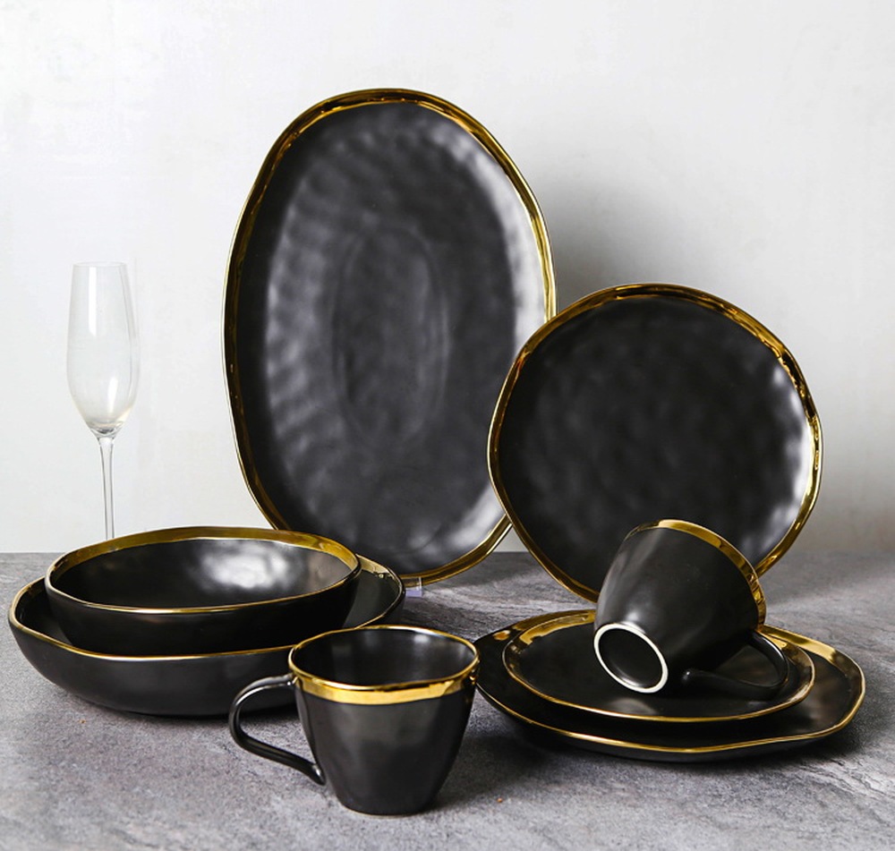 Dinnerware set