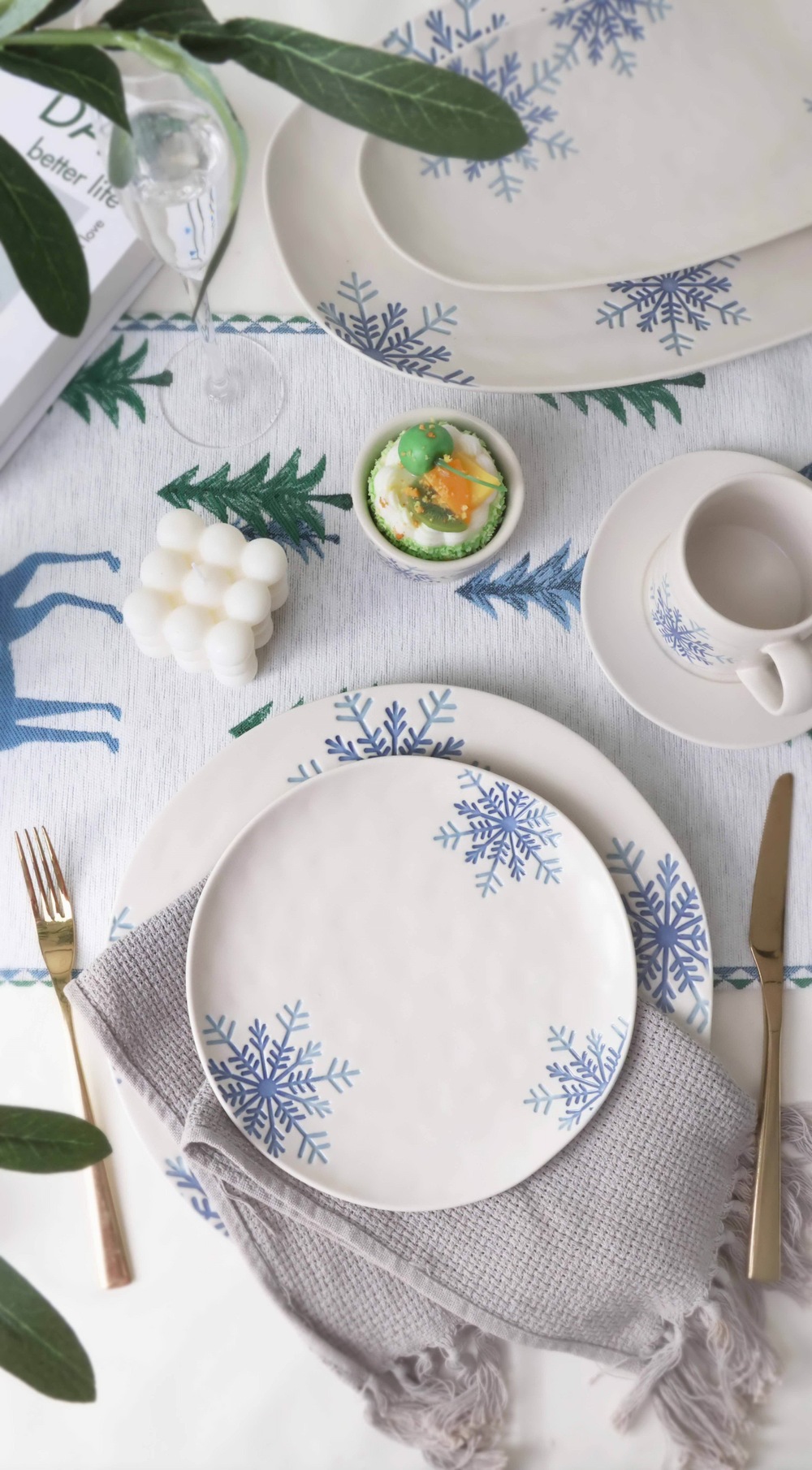 Dinnerware set