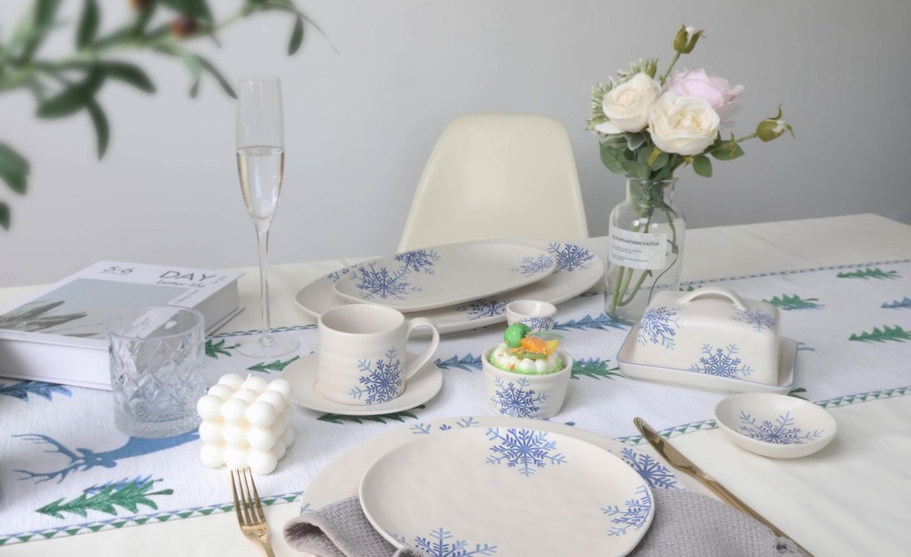 Dinnerware set