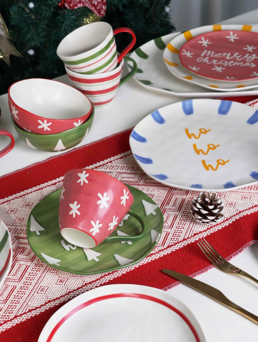 Dinnerware set