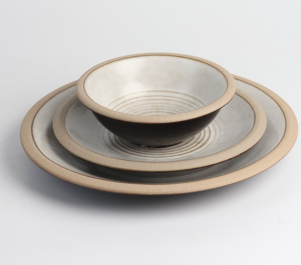 Dinnerware set