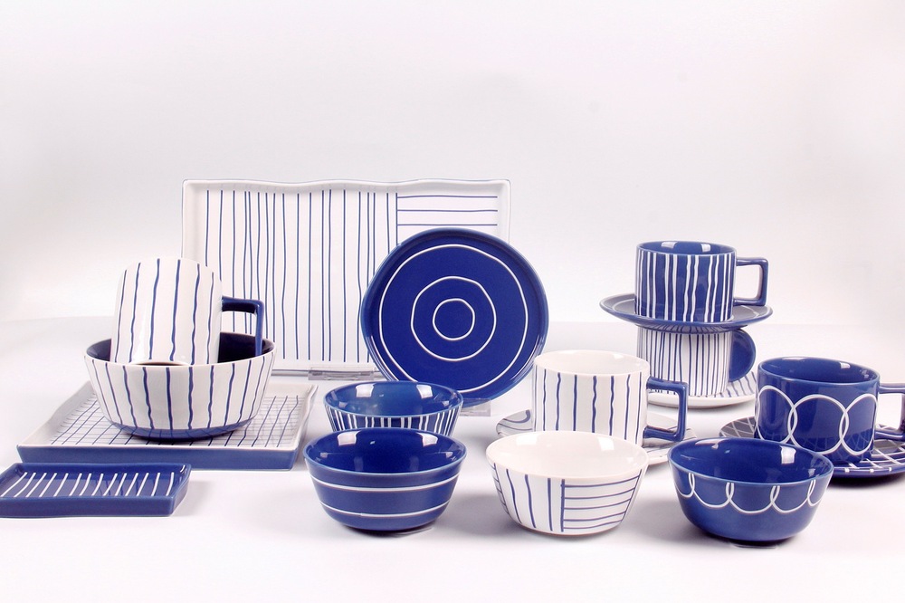 Dinnerware set