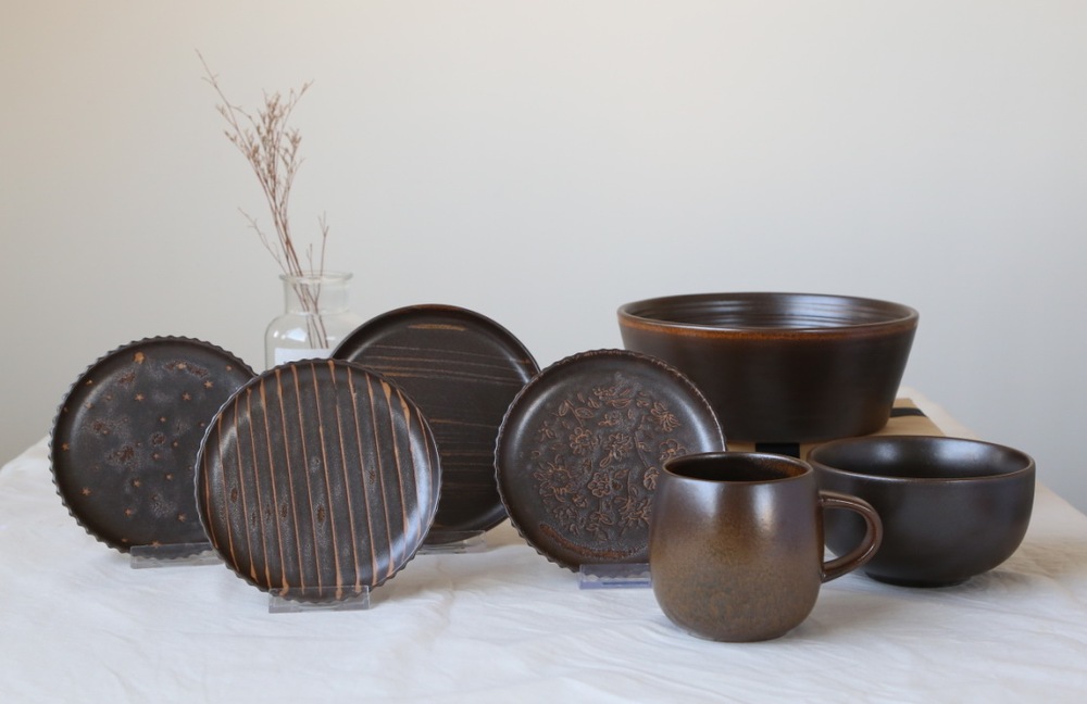 Dinnerware set