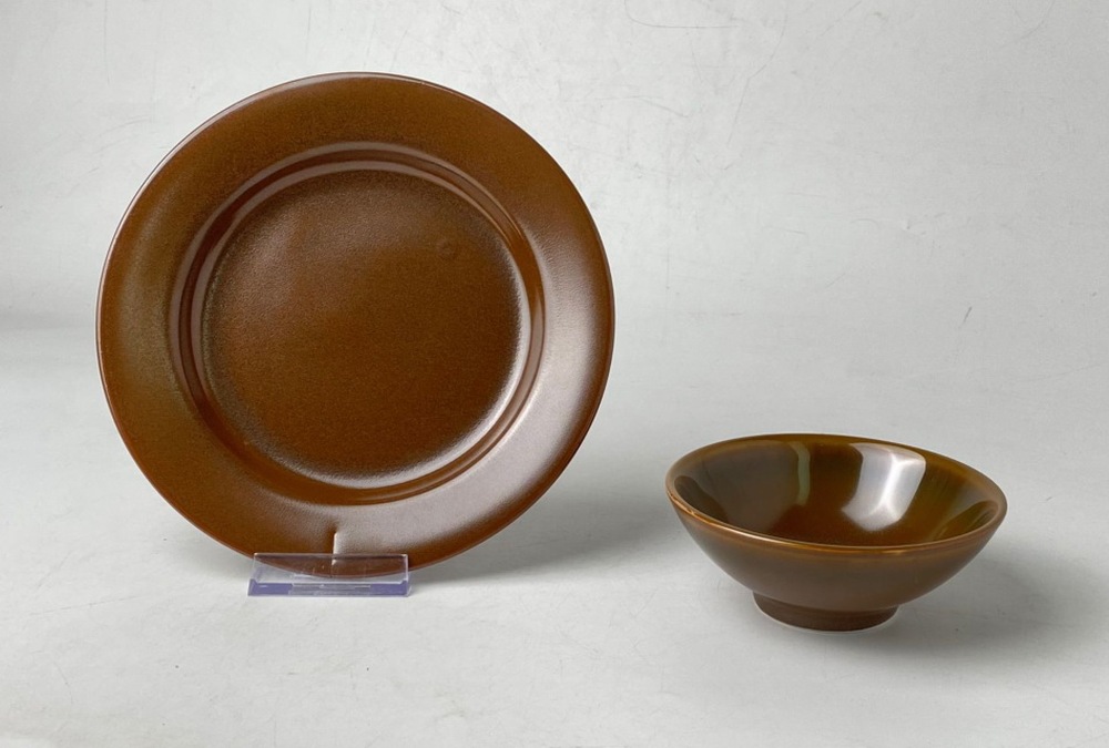 Dinnerware set