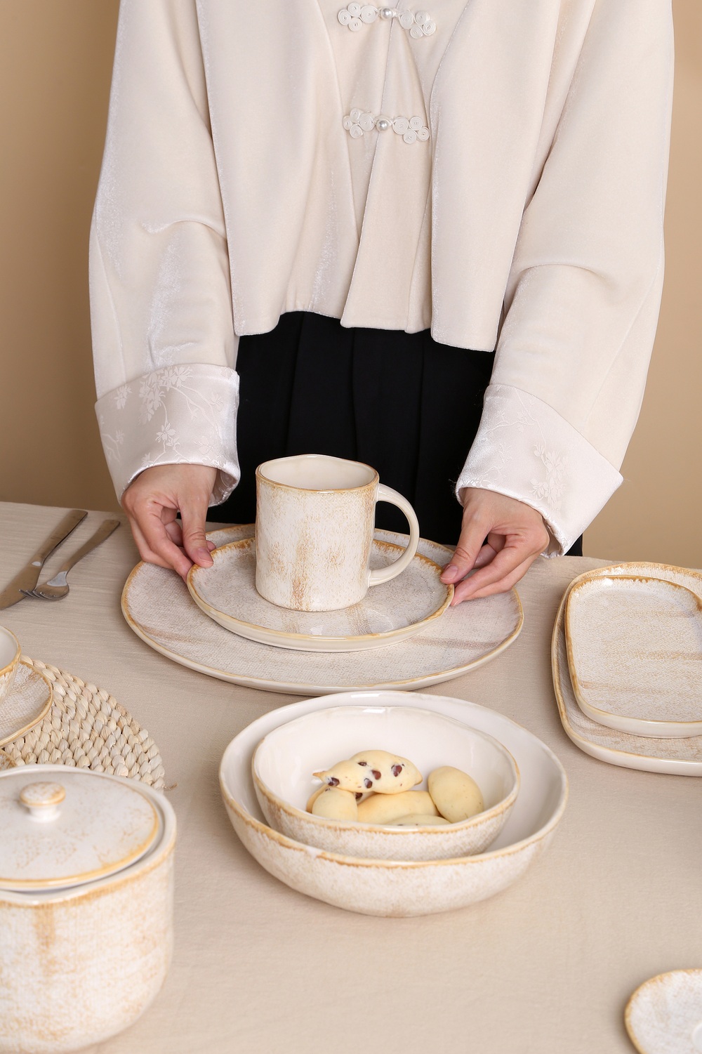 Dinnerware set