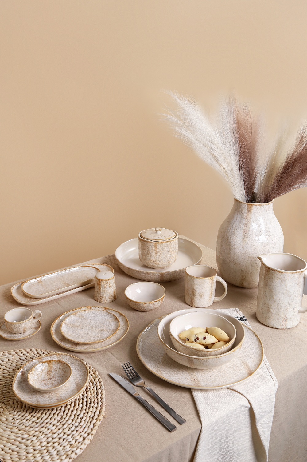 Dinnerware set