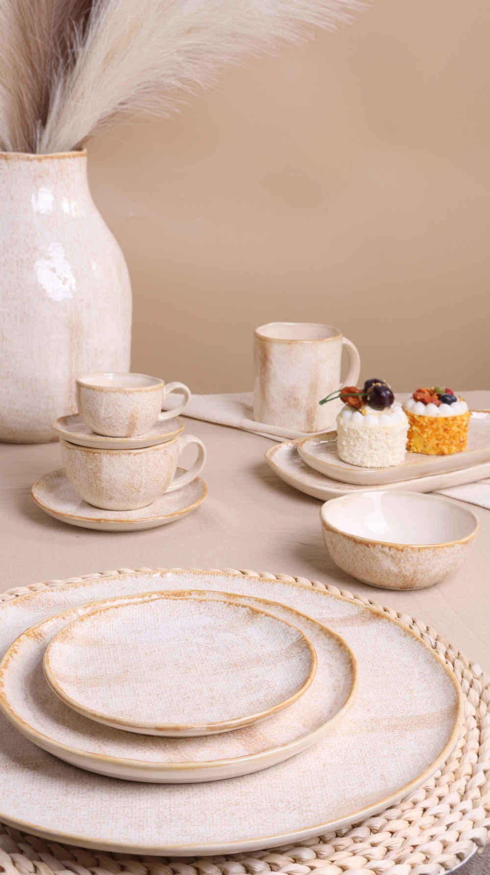 Dinnerware set