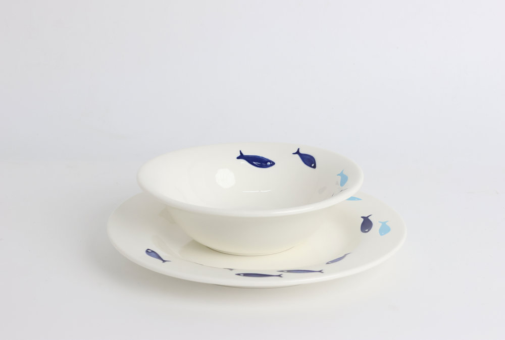 Dinnerware set