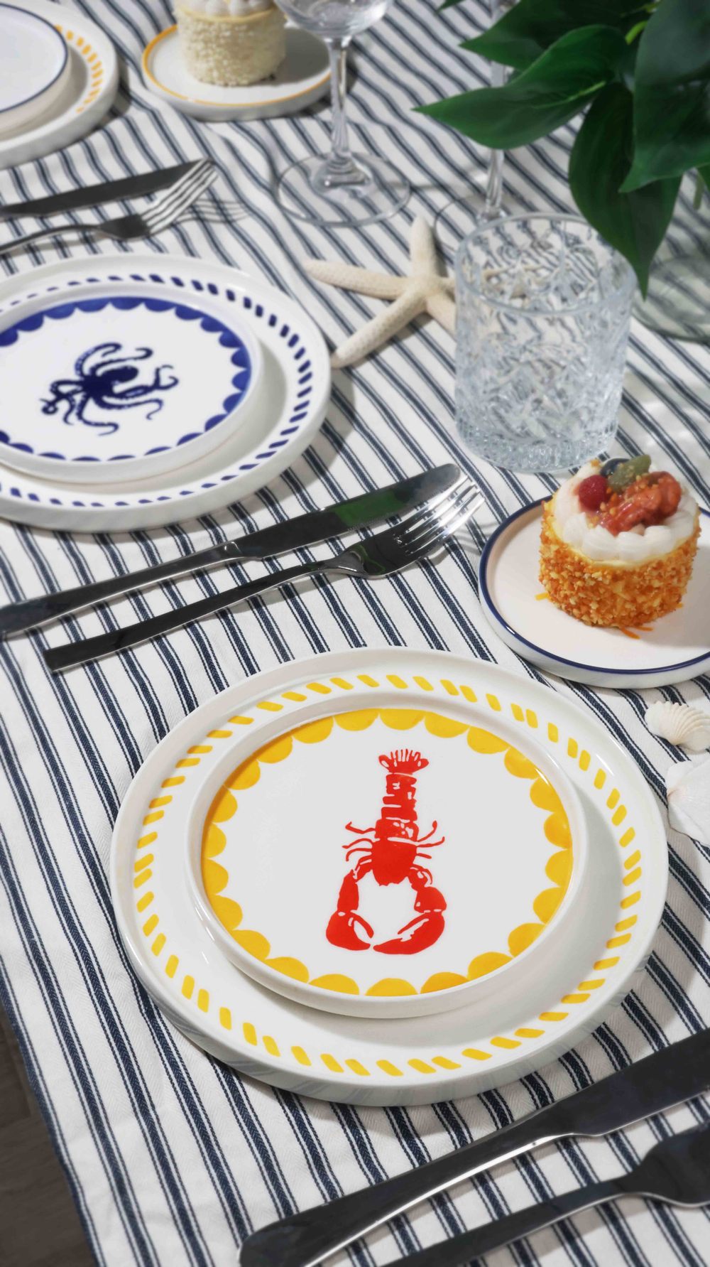 Dinnerware set