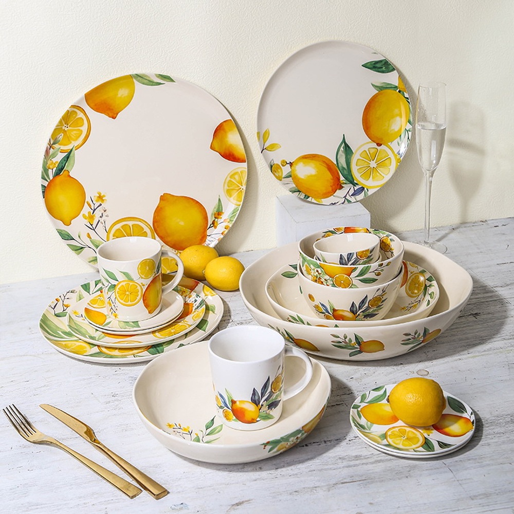 Dinnerware set