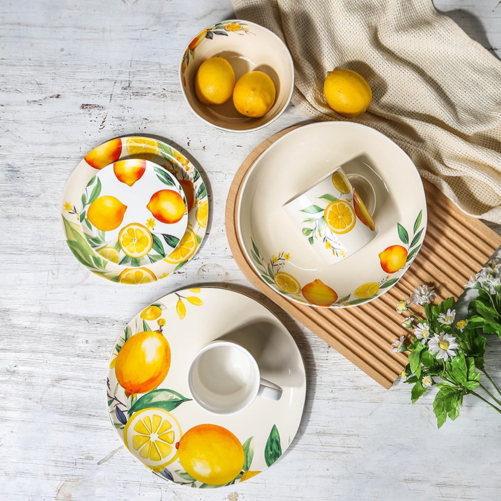 Dinnerware set