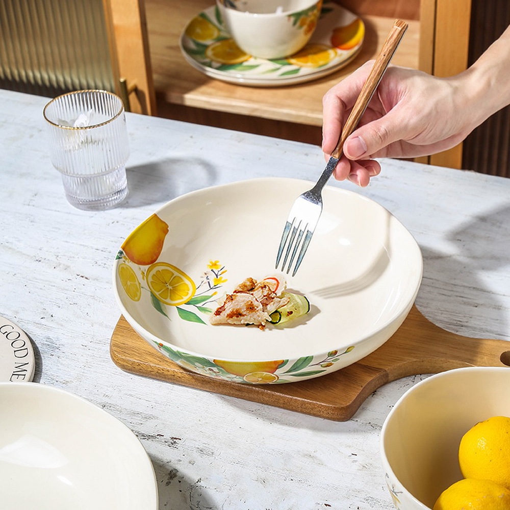 Dinnerware set