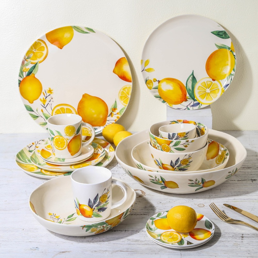 Dinnerware set