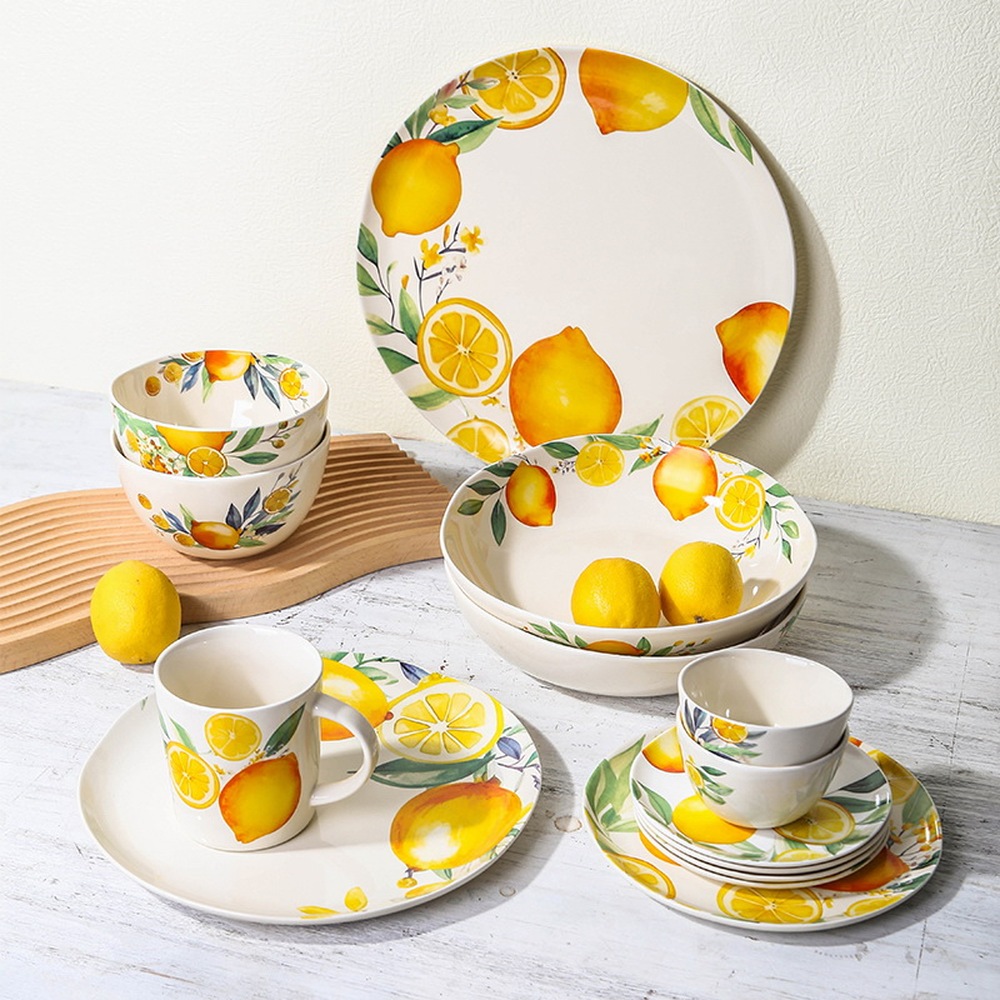 Dinnerware set