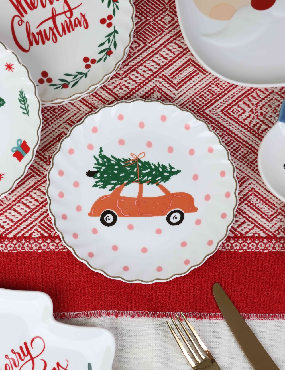Dinnerware set