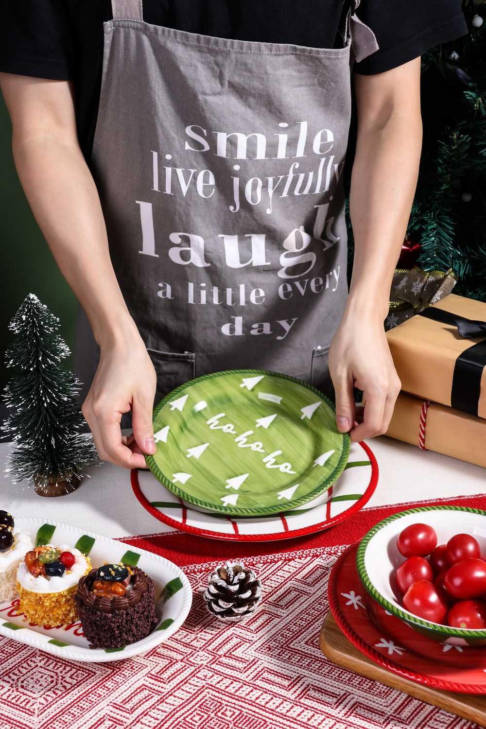 Dinnerware set