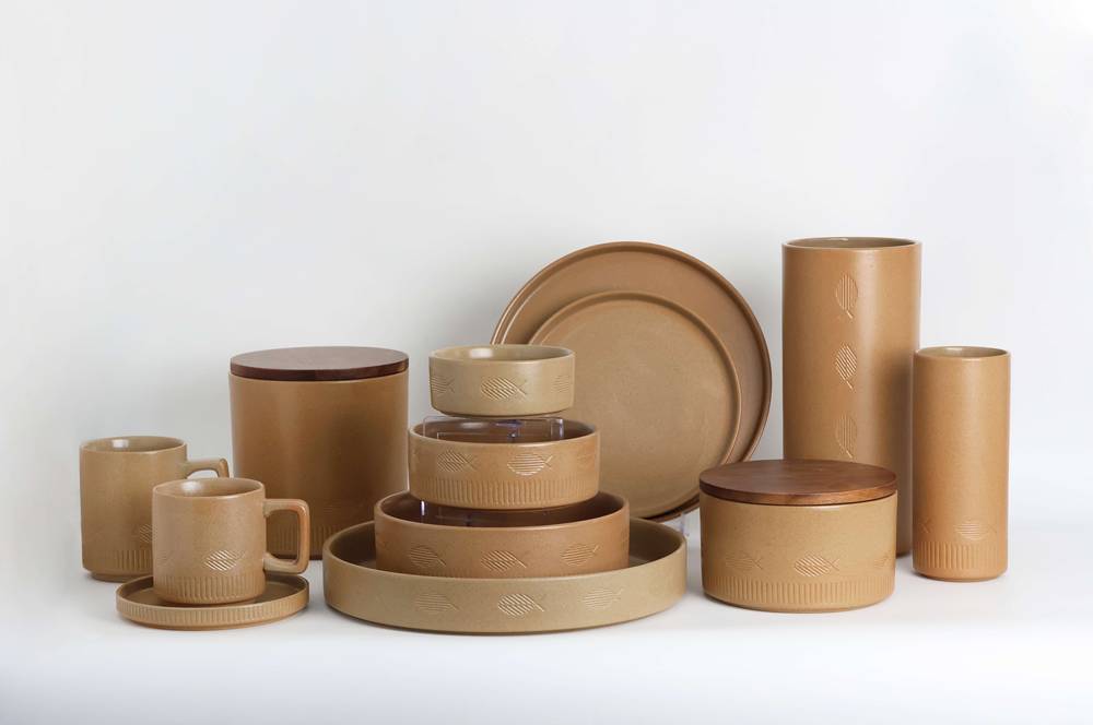 Dinnerware set