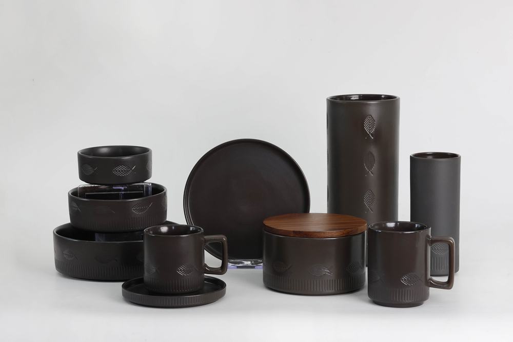 Dinnerware set