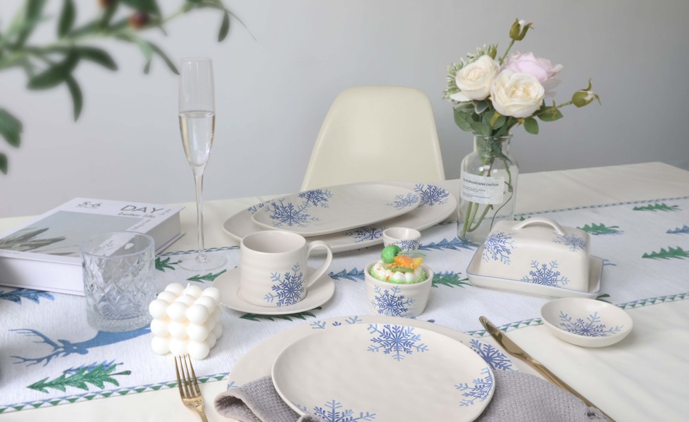 Dinnerware set