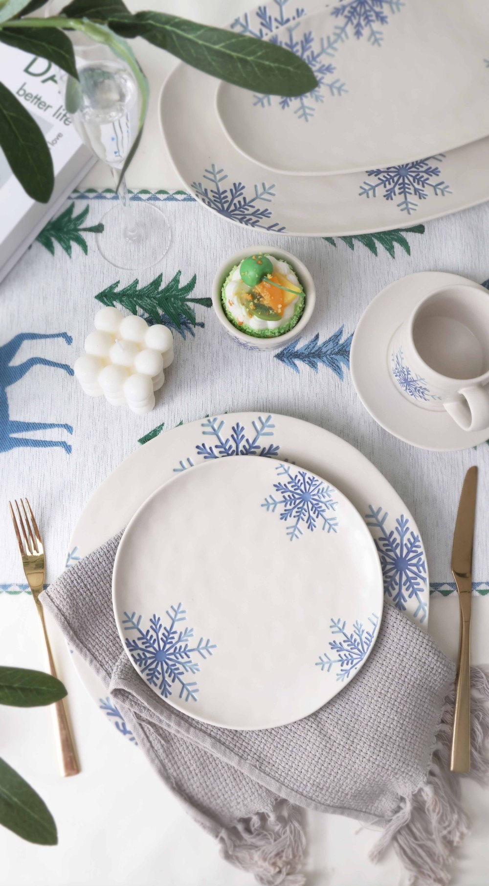 Dinnerware set