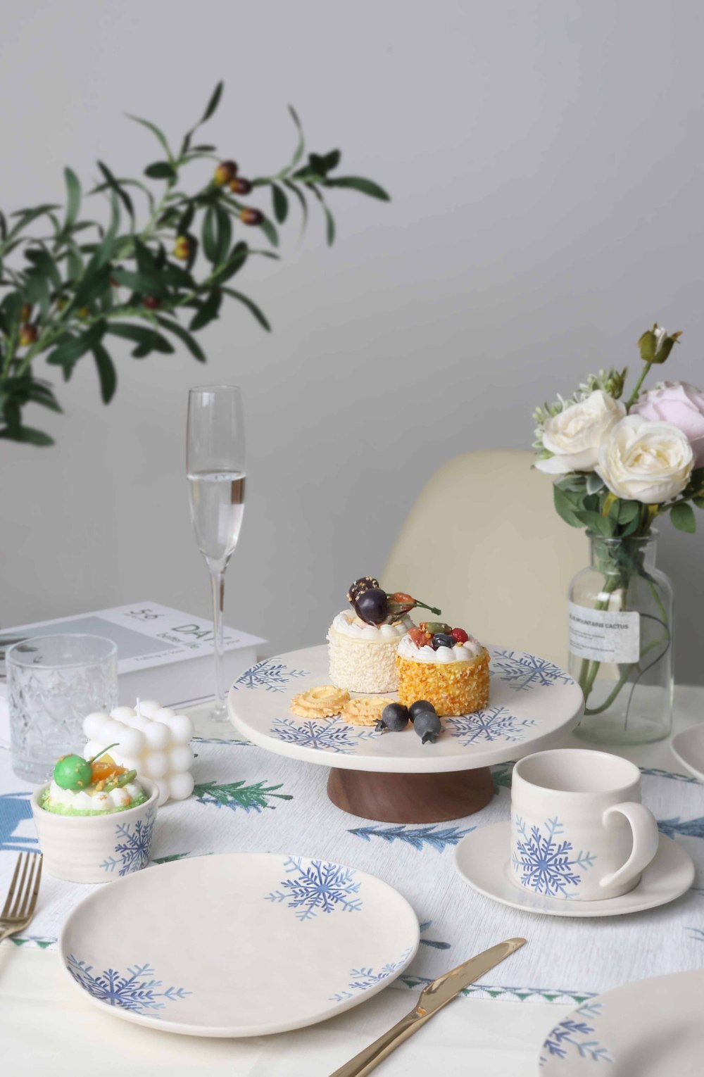 Dinnerware set