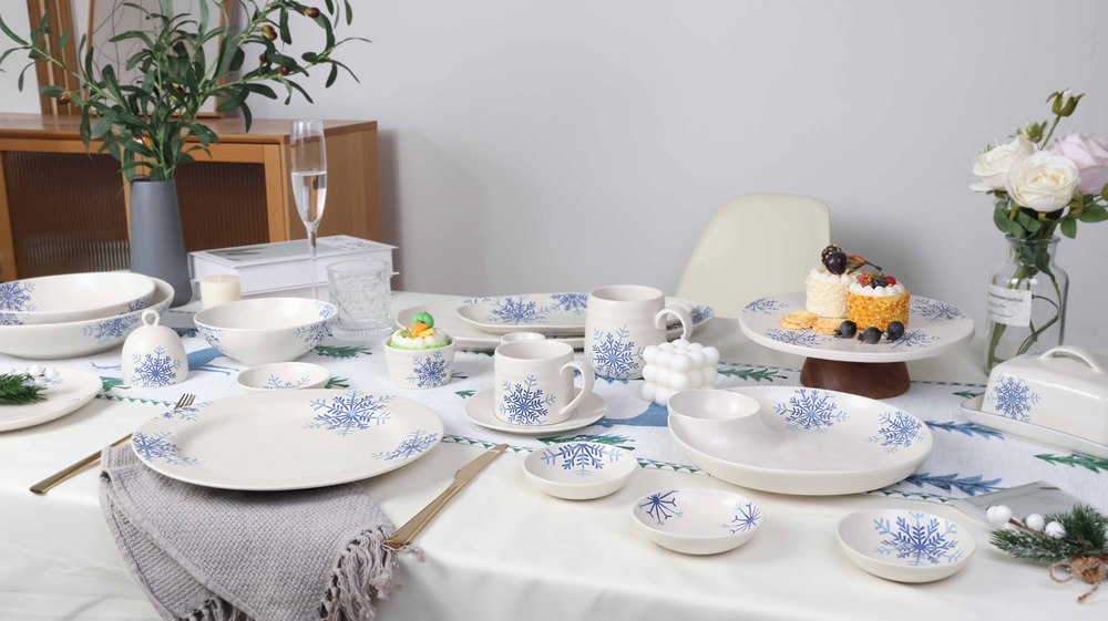 Dinnerware set