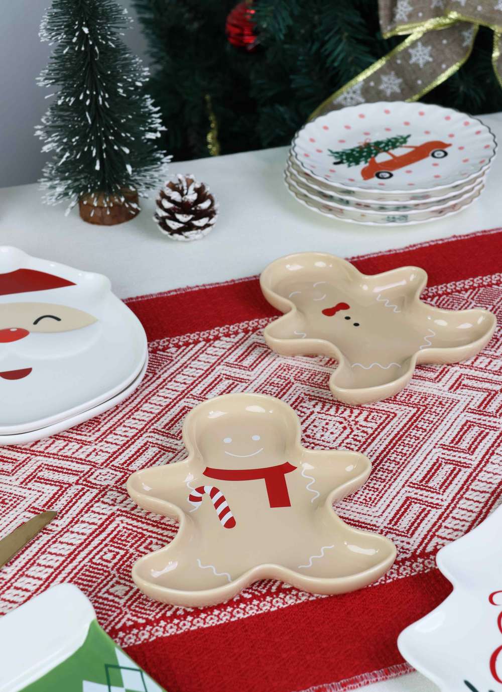 Dinnerware set