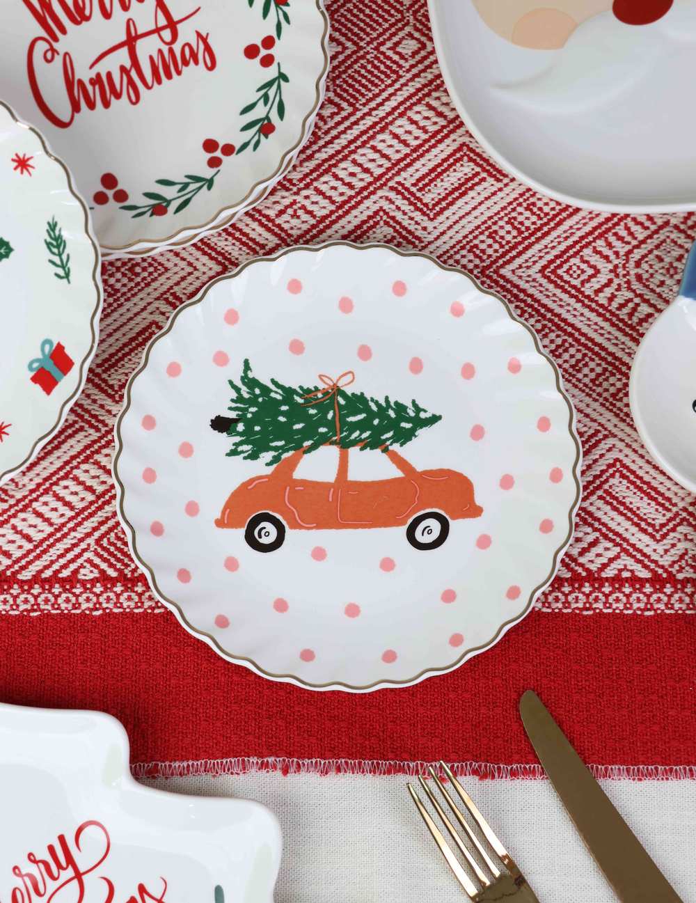 Dinnerware set
