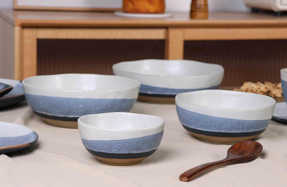 Dinnerware set