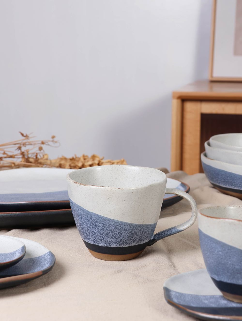 Dinnerware set