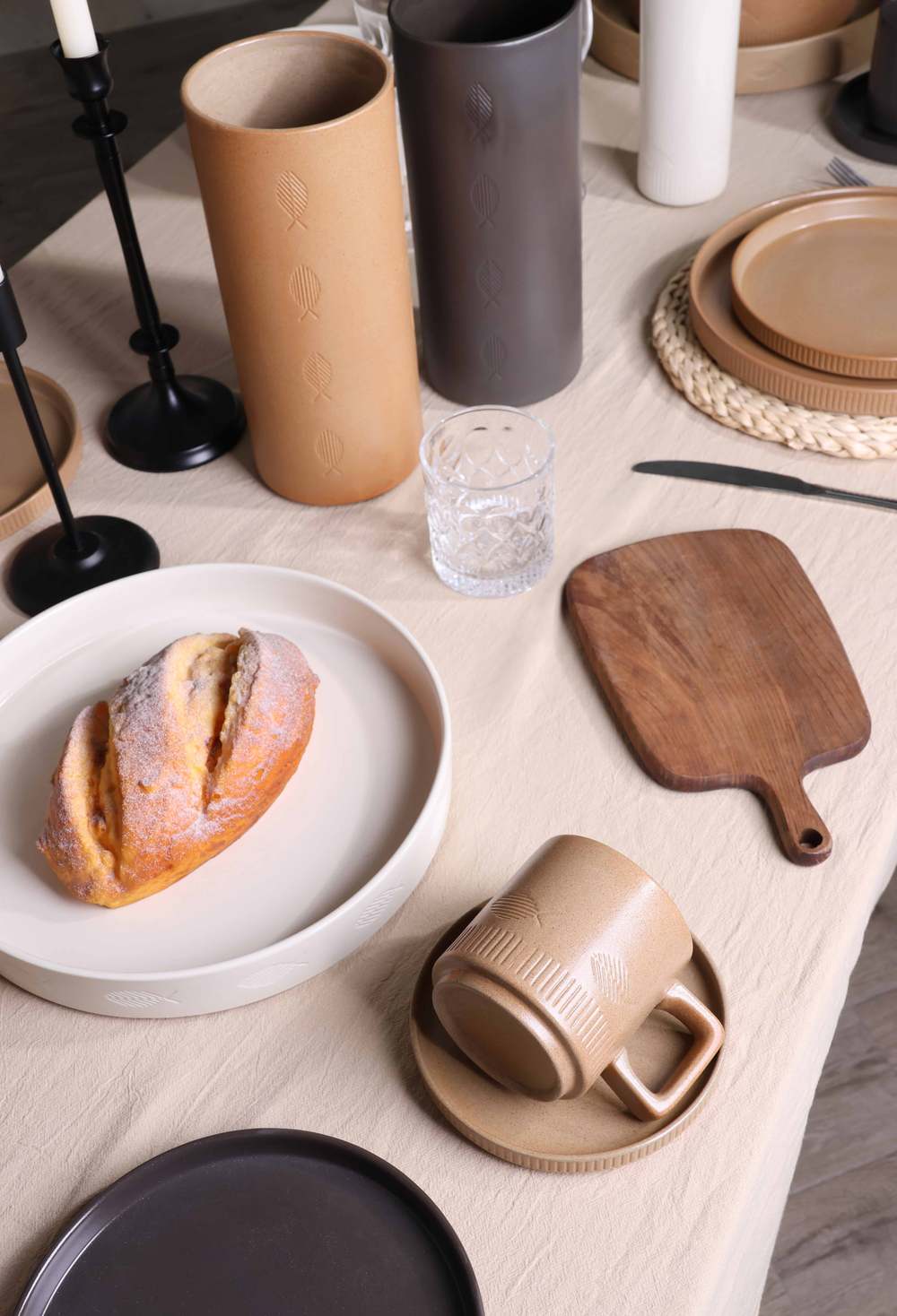 Dinnerware set