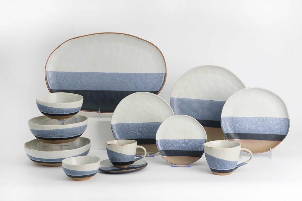 Dinnerware set