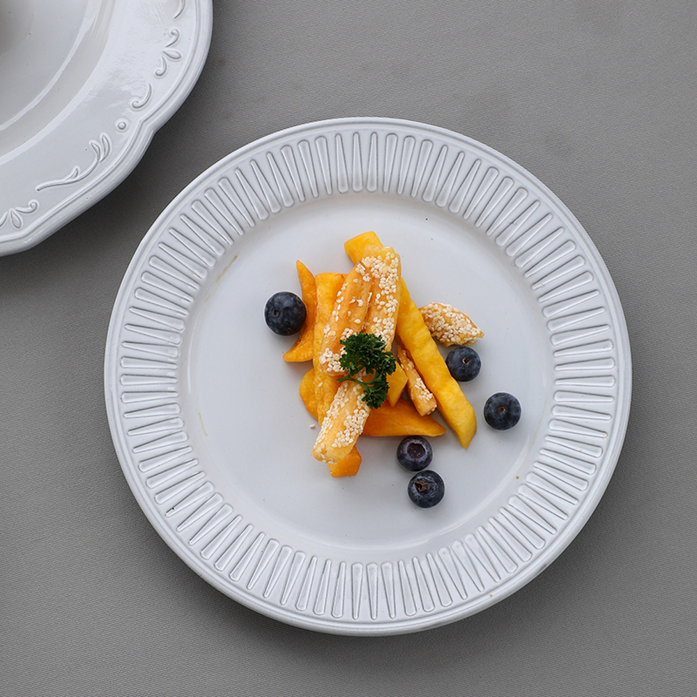 Dinnerware set