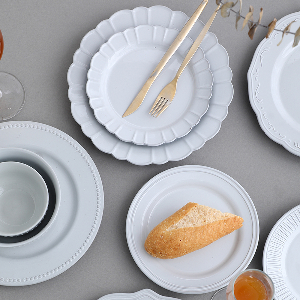 Dinnerware set