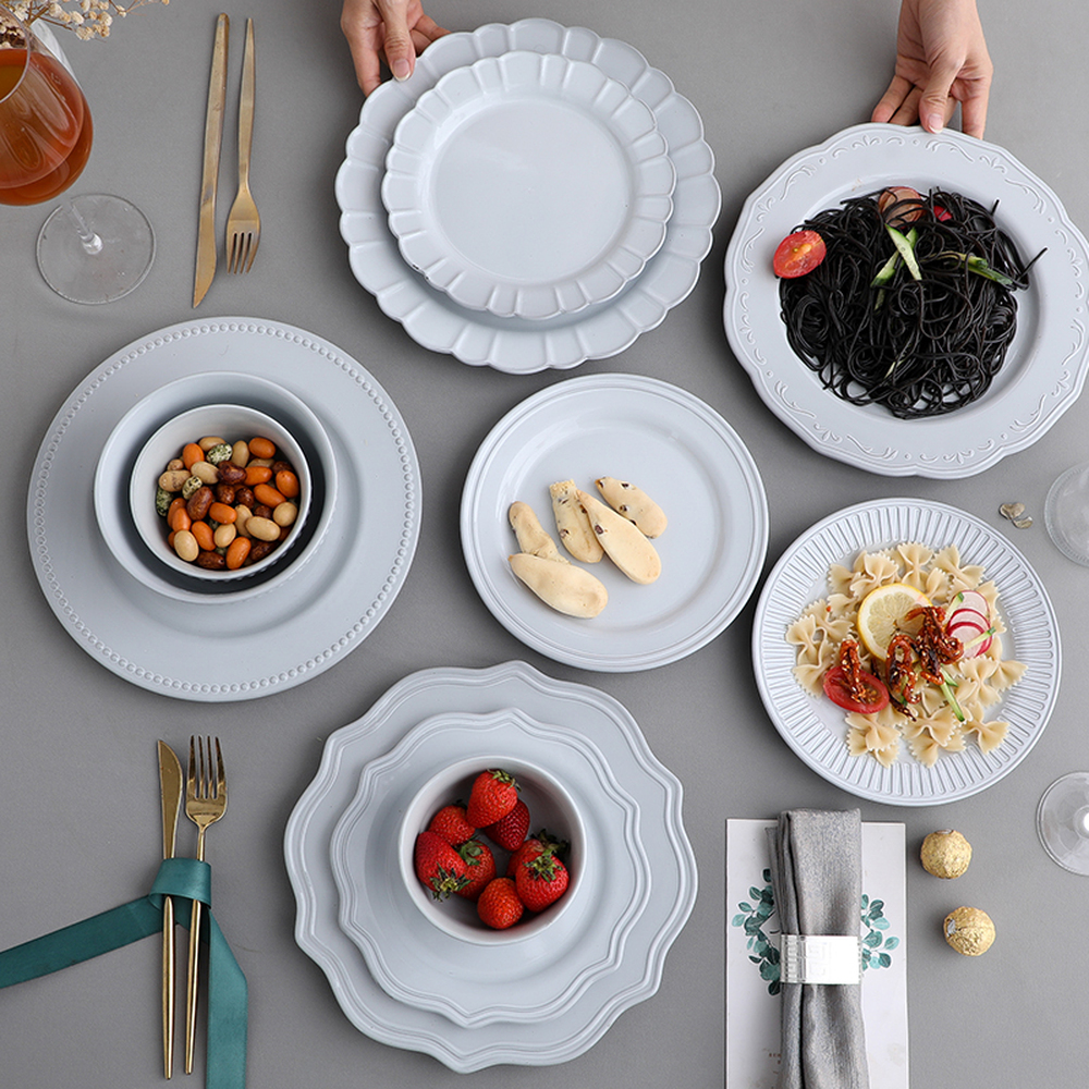 Dinnerware set
